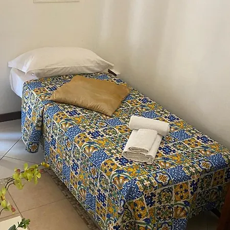 فندق مبيت وإفطار Alba باليرمو